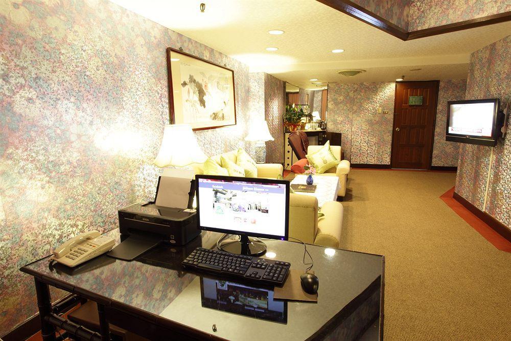 Pleasant Hotels International Taoyuan Bagian luar foto