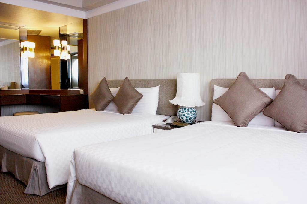 Pleasant Hotels International Taoyuan Bagian luar foto