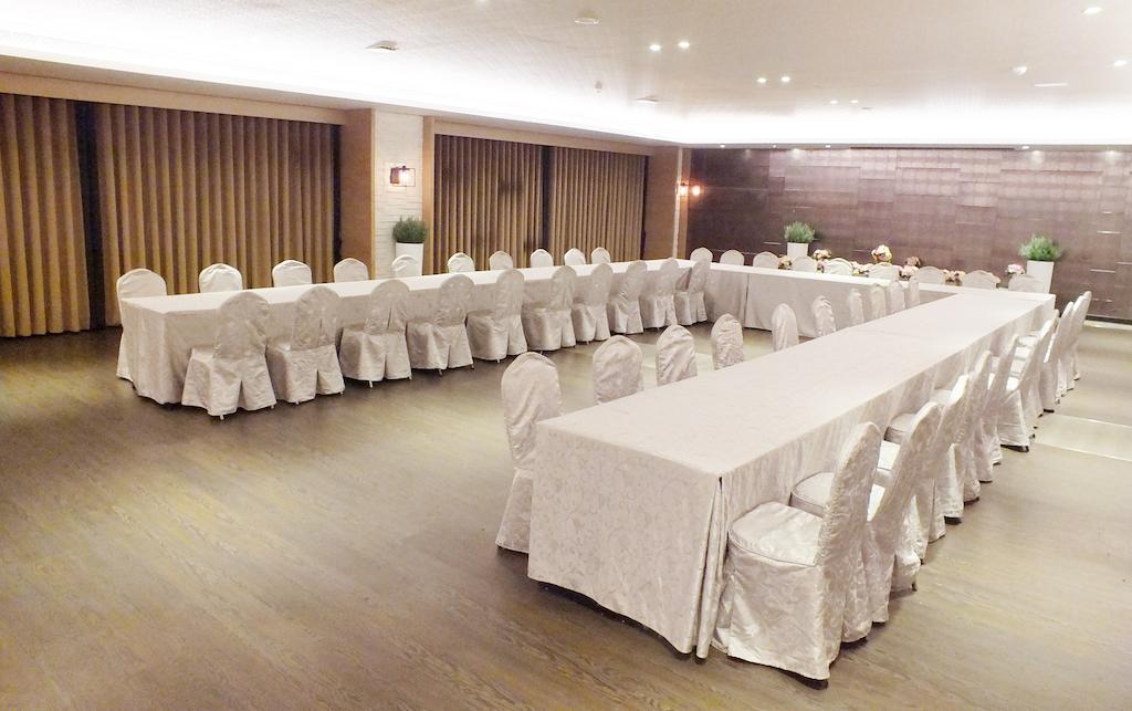 Pleasant Hotels International Taoyuan Bagian luar foto