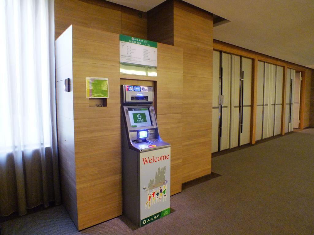 Pleasant Hotels International Taoyuan Bagian luar foto