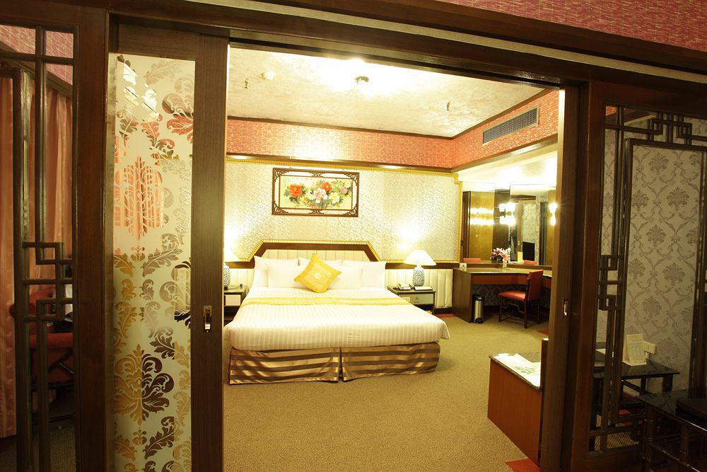 Pleasant Hotels International Taoyuan Bagian luar foto